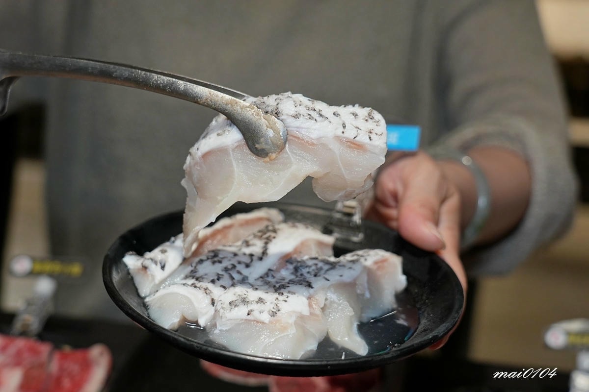龜山林口火鍋吃到飽｜魔椒頂級鴛鴦鍋林口總店～吃到飽的價格、單