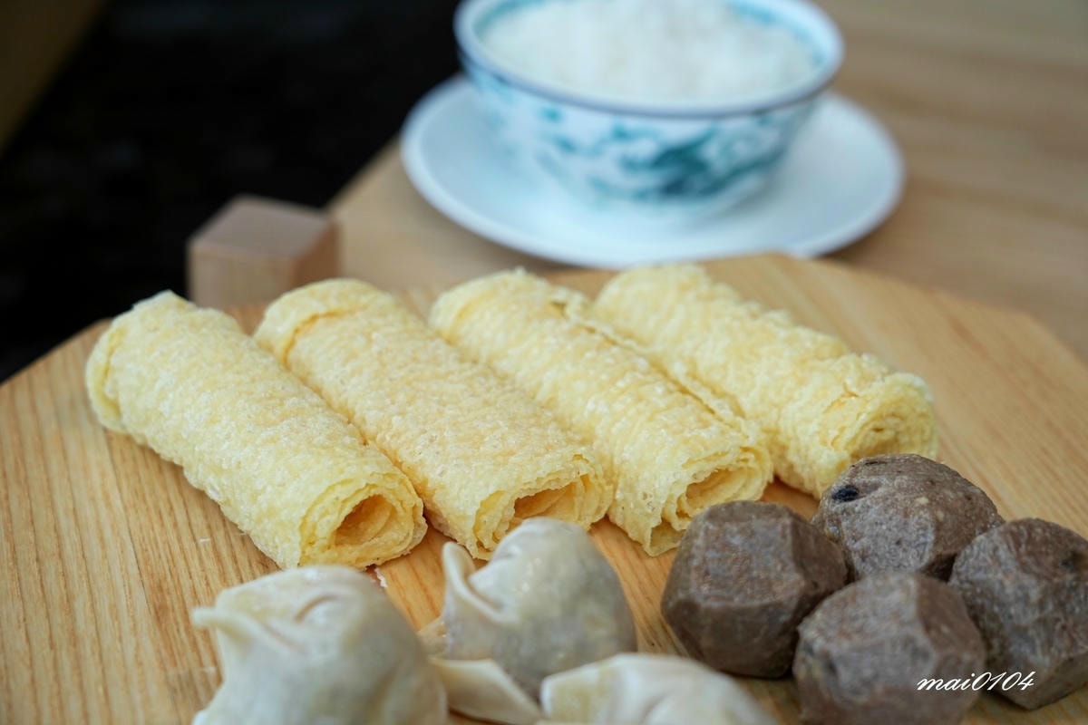 台北大直聚餐推薦｜明粵頂級海鮮火鍋～全台唯一由隈研吾設計的美