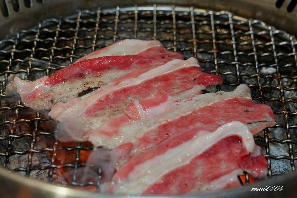 基隆狸小路燒肉專賣店～在地20多年老字號燒肉店，餐點多樣化連