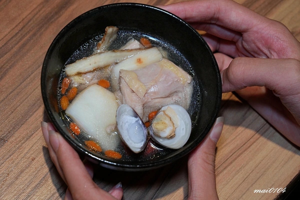 基隆狸小路燒肉專賣店～在地20多年老字號燒肉店，餐點多樣化連