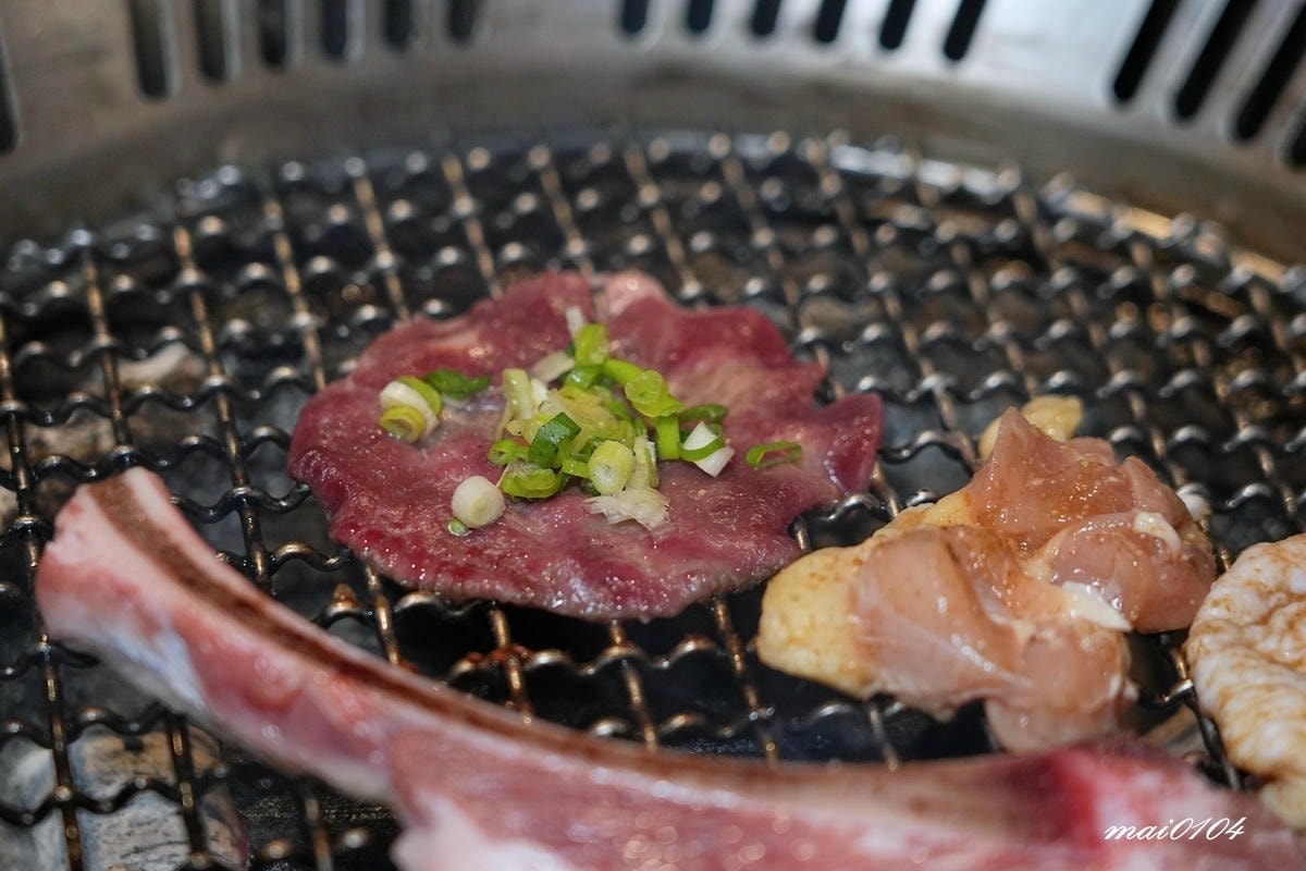 基隆狸小路燒肉專賣店～在地20多年老字號燒肉店，餐點多樣化連