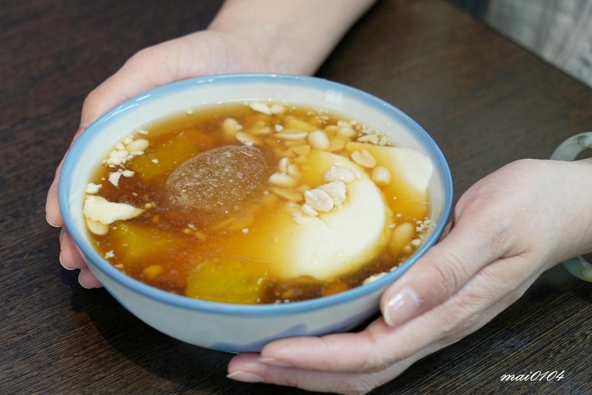 台北文山區美食｜三盛三豆花～手工豆花、燒麻糬冰、爽口的鳳梨冰