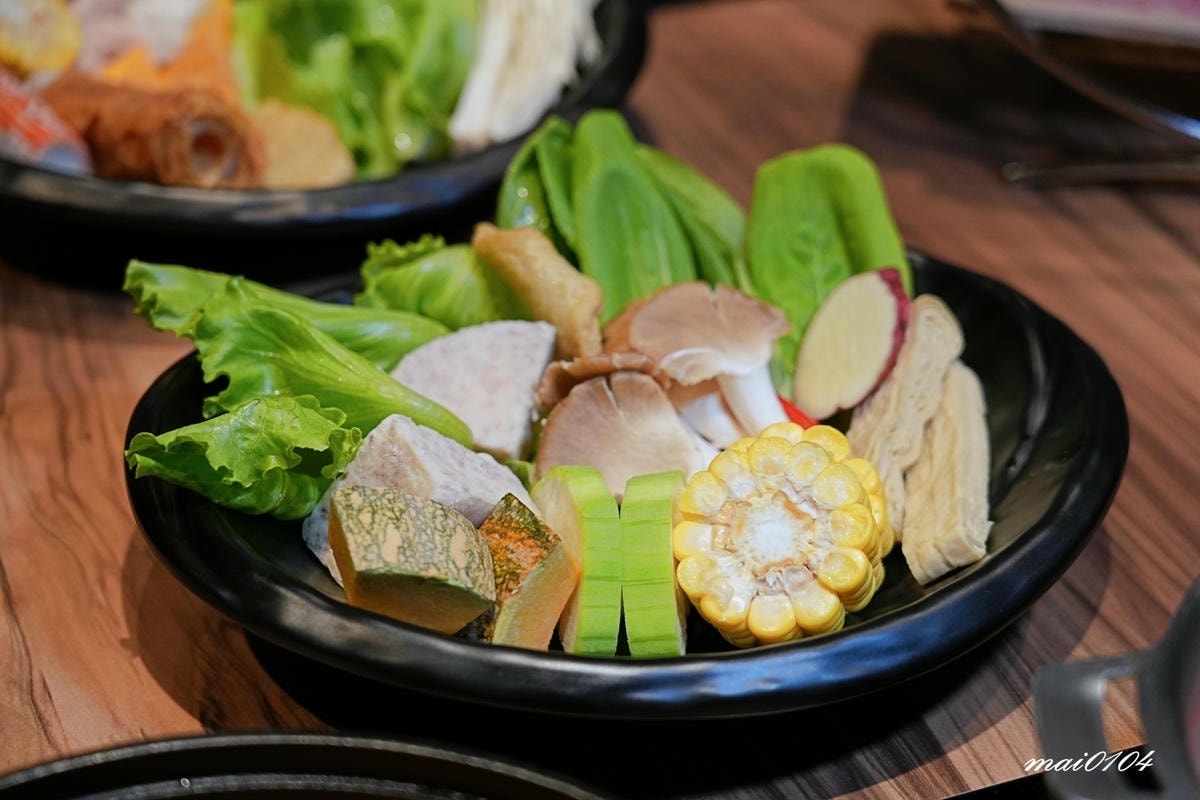 中壢新開幕！營業至凌晨二點的十二段鍋物堂，個人鍋最低398元